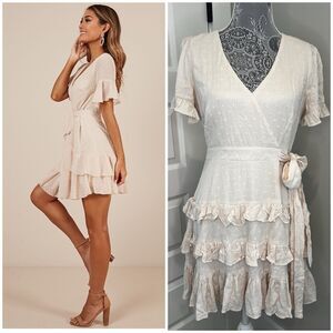 Gorgeous Lulu’s Ruffle Cream Dress sz Small